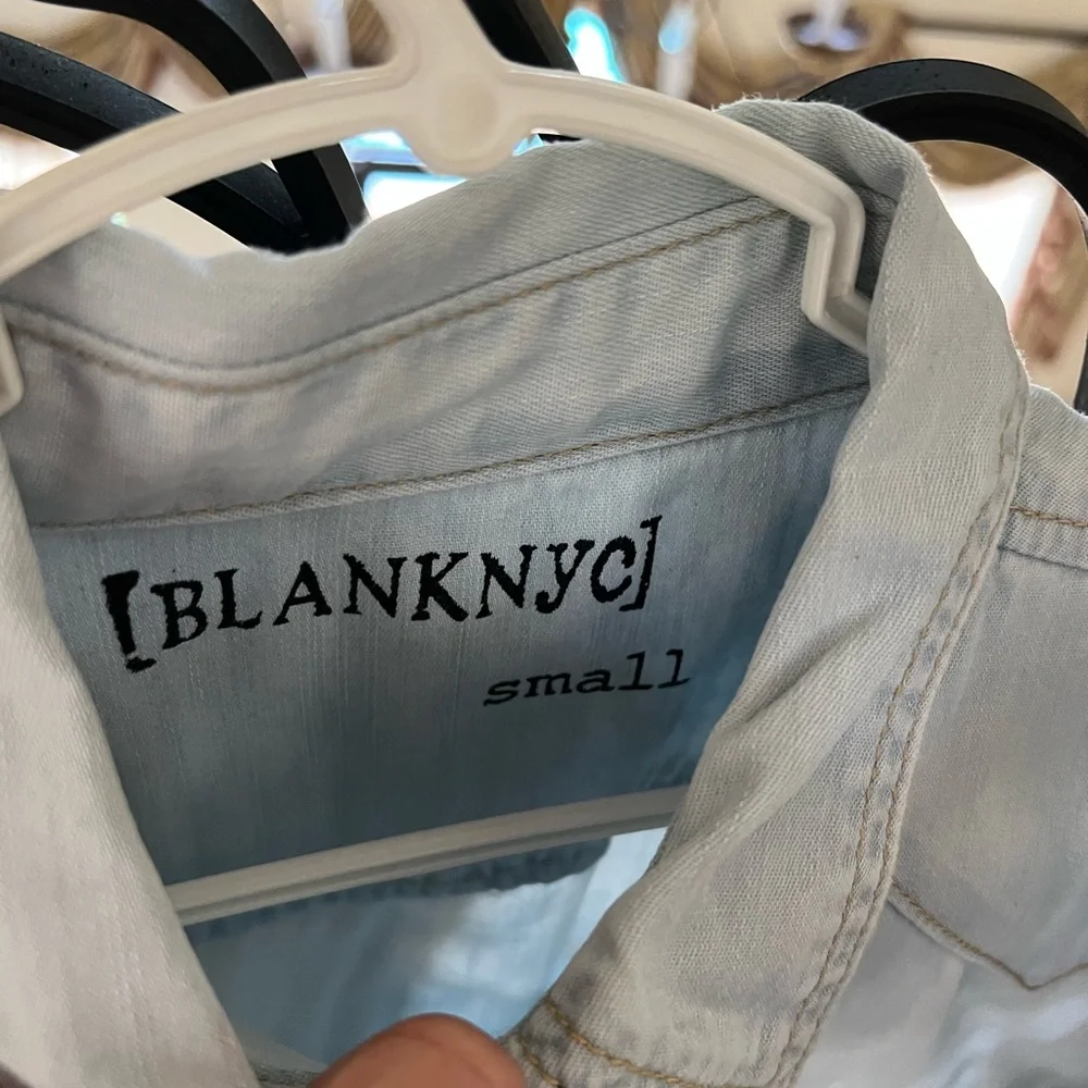 Casual Shirts Bundle - Picture 7 of 11